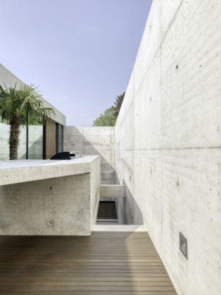 Concrete house wall villa e1711802136555